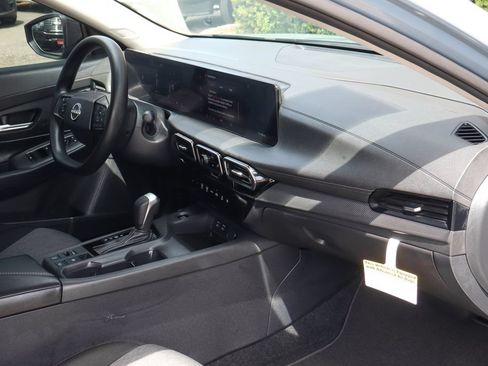 Used 2026 Nissan Sentra SV w/ Floor Mat Package FWD image 41