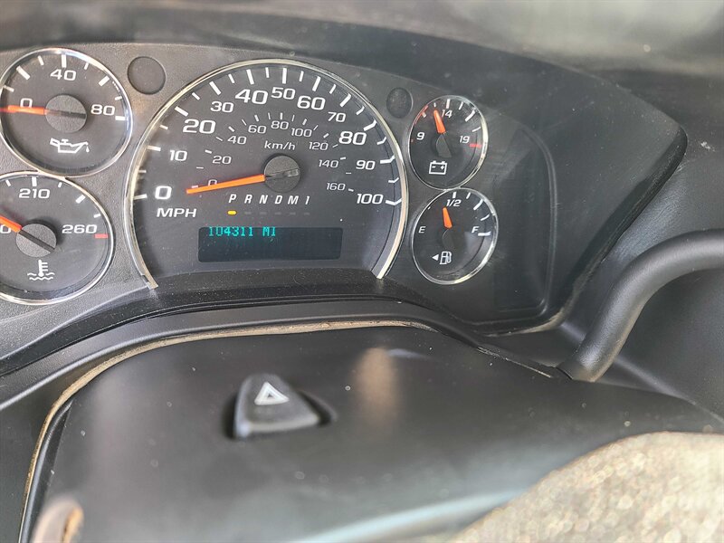 Used 2015 Chevrolet Express 2500 RWD image 23