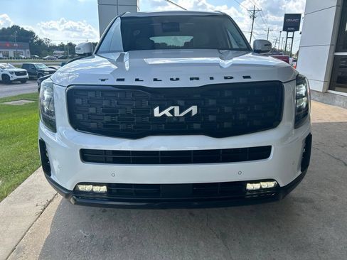 Used 2022 Kia Telluride SX w/ SX Prestige Package AWD/4WD image 3