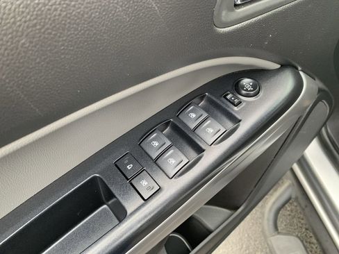 Used 2020 Chevrolet Colorado LT w/ Colorado RST Special Edition image 15