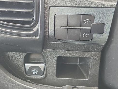 Used 2023 RAM ProMaster 2500 FWD image 17