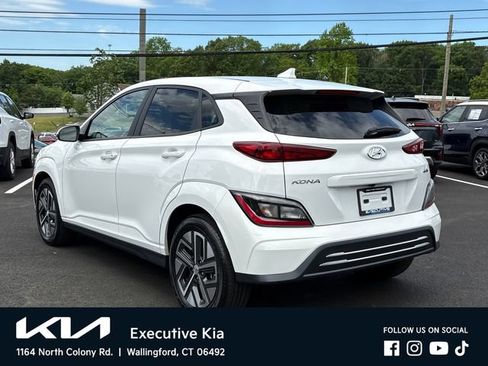 Used 2023 Hyundai Kona SEL FWD image 2
