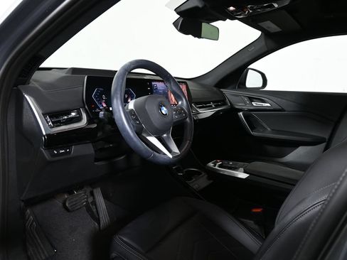Used 2025 BMW X2 xDrive28i w/ Technology Package AWD/4WD image 4