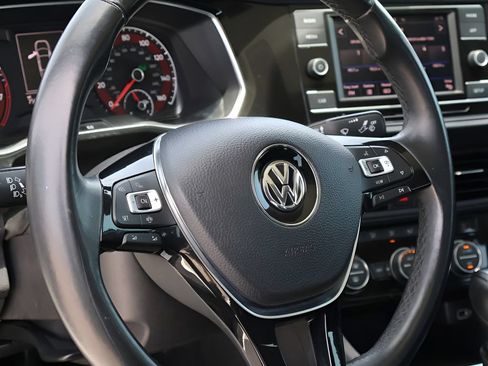 Used 2019 Volkswagen Jetta SE FWD image 17