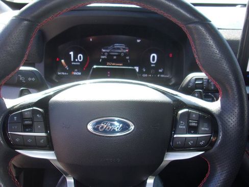 Used 2025 Ford Explorer ST image 15