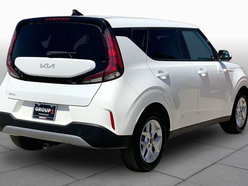 Used 2024 Kia Soul LX w/ Option Group 015 FWD image 12