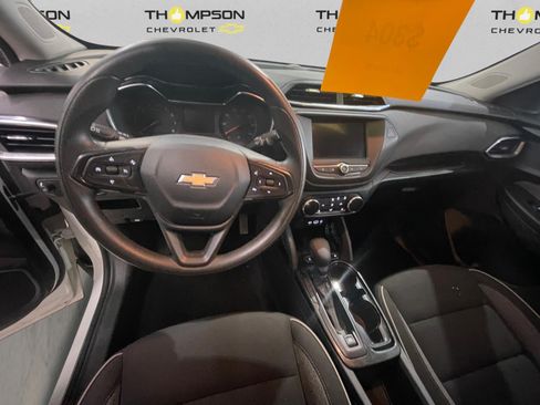Used 2023 Chevrolet TrailBlazer LT FWD image 11