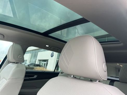 New 2026 Volkswagen Atlas SEL Premium R-Line image 37