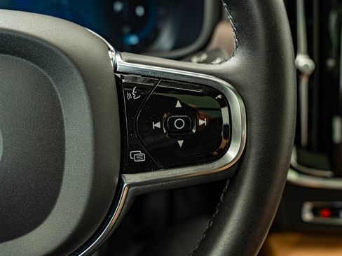 Used 2023 Volvo S90 B6 Ultimate w/ Lounge Package image 20