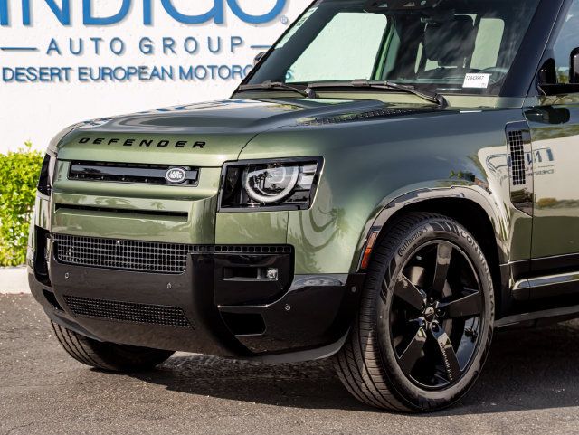 New 2026 Land Rover Defender 110 X-Dynamic SE AWD/4WD image 2