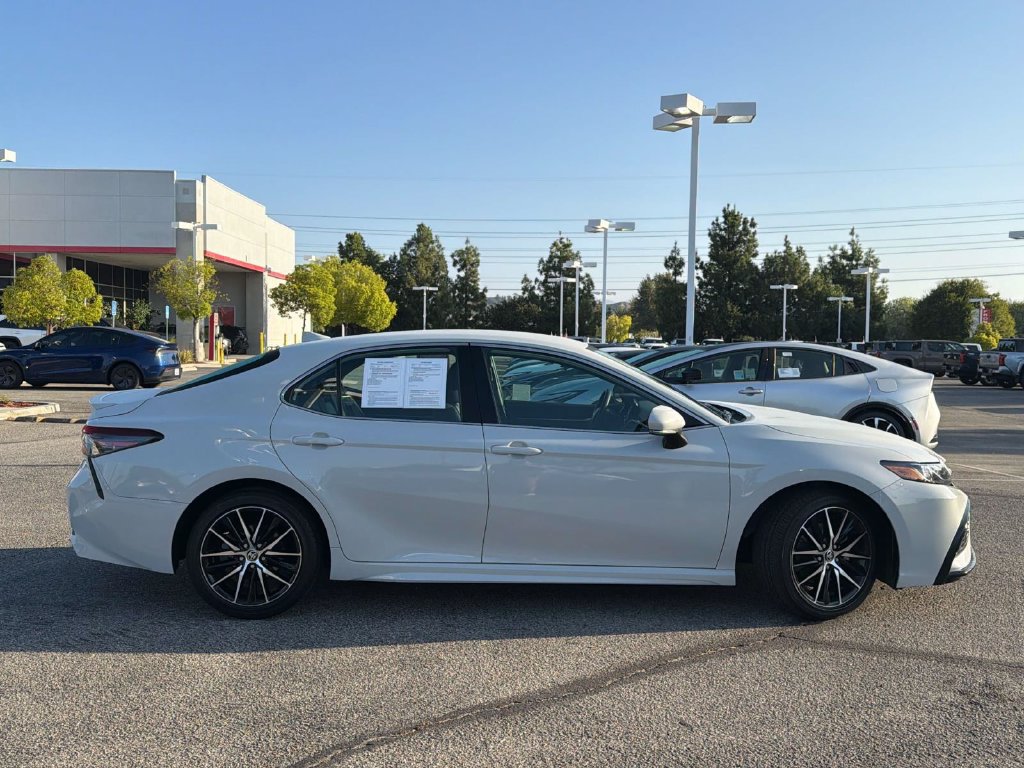 Certified 2024 Toyota Camry SE FWD image 3