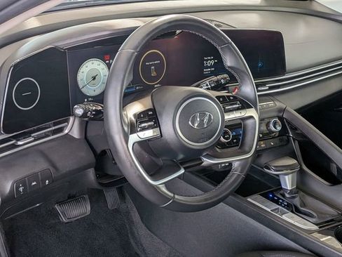 Used 2023 Hyundai Elantra SEL w/ Convenience Package image 14