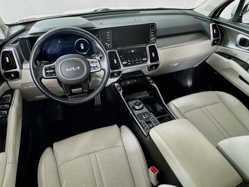 Used 2023 Kia Sorento SX Prestige image 19