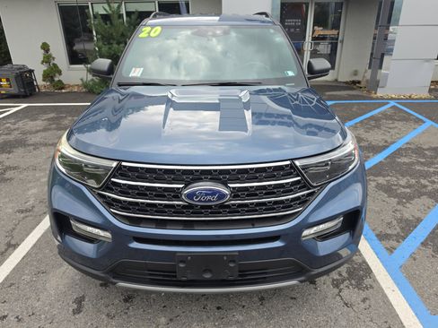 Used 2020 Ford Explorer XLT w/ Equipment Group 202A AWD/4WD image 9