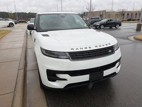 Used 2024 Land Rover Range Rover Sport SE image 24