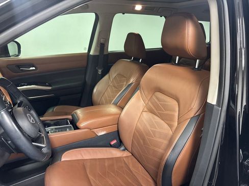 Used 2022 Nissan Pathfinder Platinum w/ Cargo Package image 25