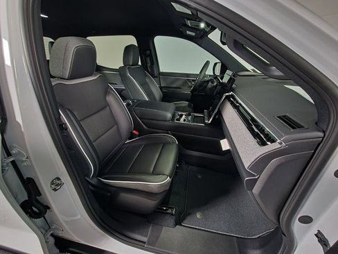 New 2026 GMC Sierra EV Elevation image 16