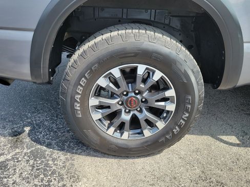 Used 2024 Nissan Titan PRO-4X AWD/4WD image 7