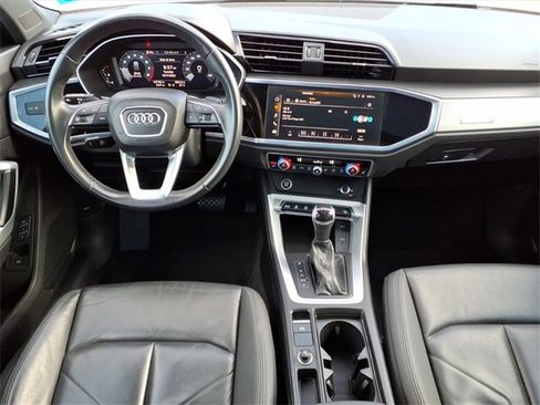 Used 2023 Audi Q3 2.0T Premium image 11