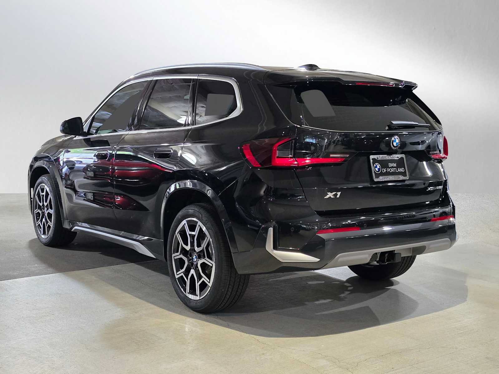 Used 2026 BMW X1 xDrive28i w/ Technology Package AWD/4WD image 5