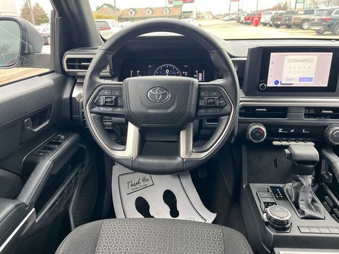 Certified 2025 Toyota 4Runner SR5 image 17