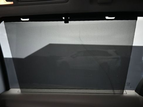 Used 2021 Toyota Sienna LE image 35