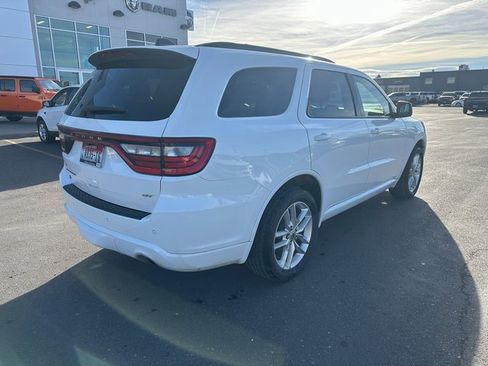 Used 2023 Dodge Durango GT image 3