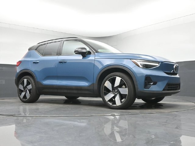 Used 2023 Volvo XC40 Recharge Ultimate AWD/4WD image 10