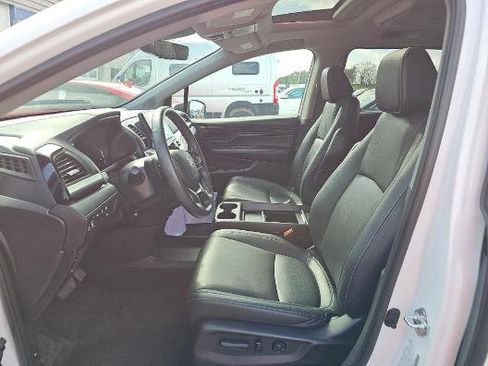 Certified 2023 Honda Odyssey Touring image 3