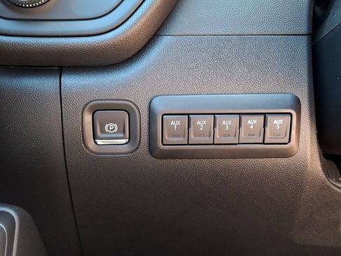 New 2026 GMC Sierra 2500 Pro AWD/4WD image 17