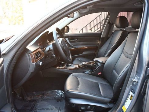 Used 2011 BMW 335i xDrive Sedan image 19