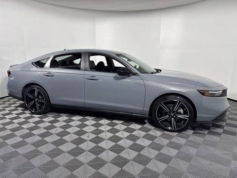 Used 2023 Honda Accord Sport image 10