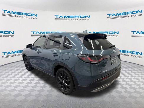 Used 2023 Honda HR-V Sport image 3