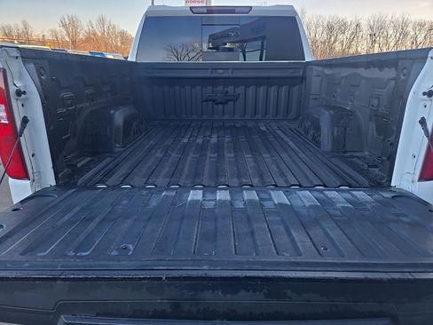 Used 2021 Chevrolet Silverado 1500 LT w/ Z71 Off-Road Package image 24