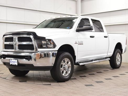 Used 2017 RAM 2500 Tradesman w/ Chrome Appearance Group AWD/4WD image 3