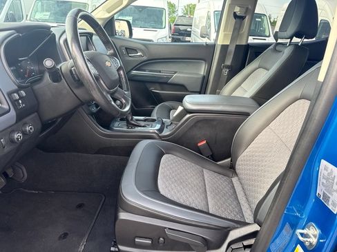 Used 2021 Chevrolet Colorado Z71 w/ Safety Package AWD/4WD image 9