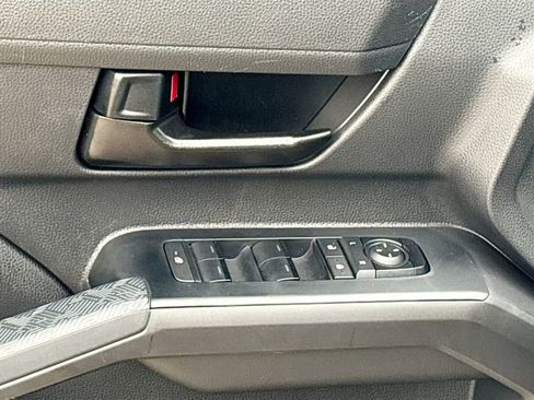 Used 2025 Toyota Tacoma SR5 image 22