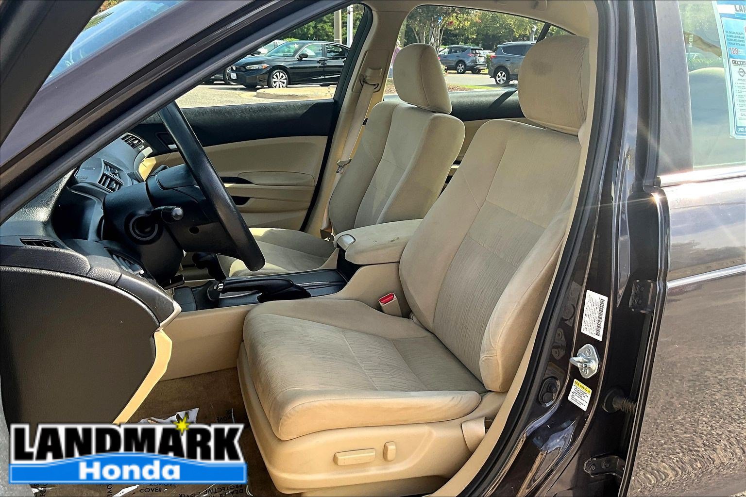 Used 2011 Honda Accord LX-P image 24