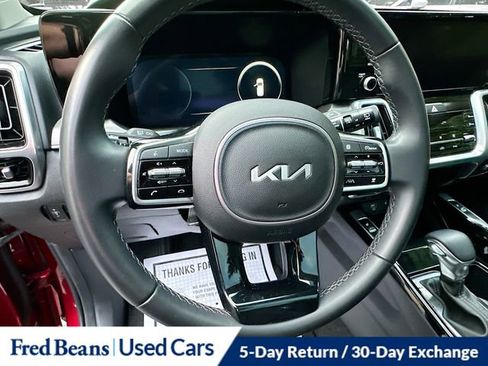 Used 2023 Kia Sorento SX AWD/4WD image 15