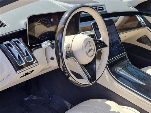 Used 2024 Mercedes-Benz S 580 4MATIC Sedan image 9