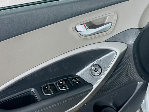 Used 2016 Hyundai Santa Fe Sport image 22