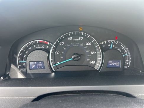 Used 2012 Toyota Camry XLE FWD image 12