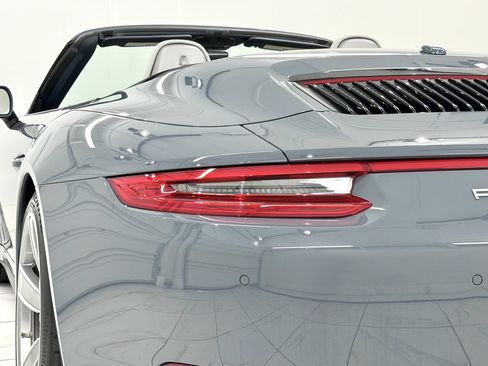 Certified 2017 Porsche 911 Carrera 4S AWD/4WD image 21