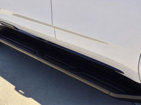 Used 2021 Cadillac Escalade Sport Platinum image 11