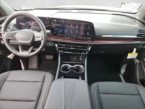 New 2026 Chevrolet Traverse Z71 w/ Driver Confidence Package AWD/4WD image 15