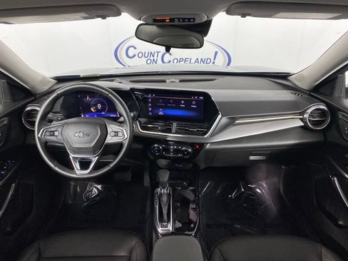 Certified 2025 Chevrolet Trax ACTIV w/ Driver Confidence Package FWD image 15