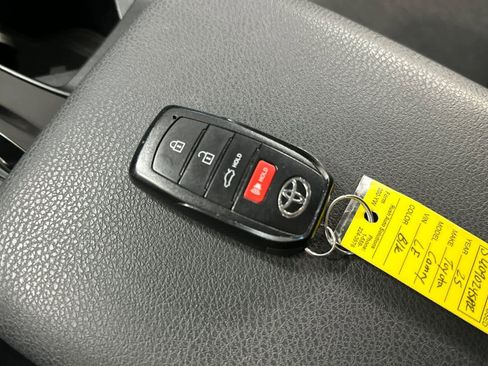 Used 2025 Toyota Camry LE image 27