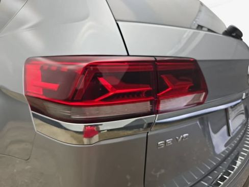 Used 2023 Volkswagen Atlas SE w/ Panoramic Sunroof Package FWD image 35