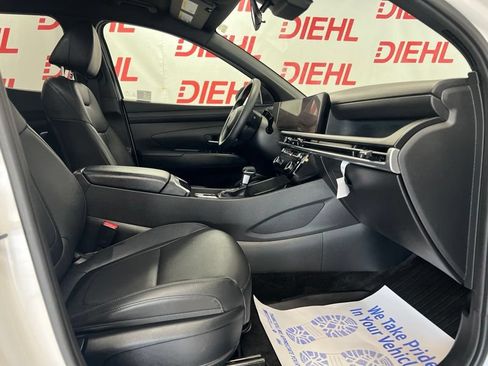 Used 2025 Hyundai Santa Cruz SEL AWD/4WD image 12
