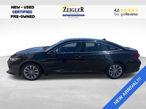 Used 2021 Toyota Avalon XLE w/ Moonroof Package AWD/4WD image 2